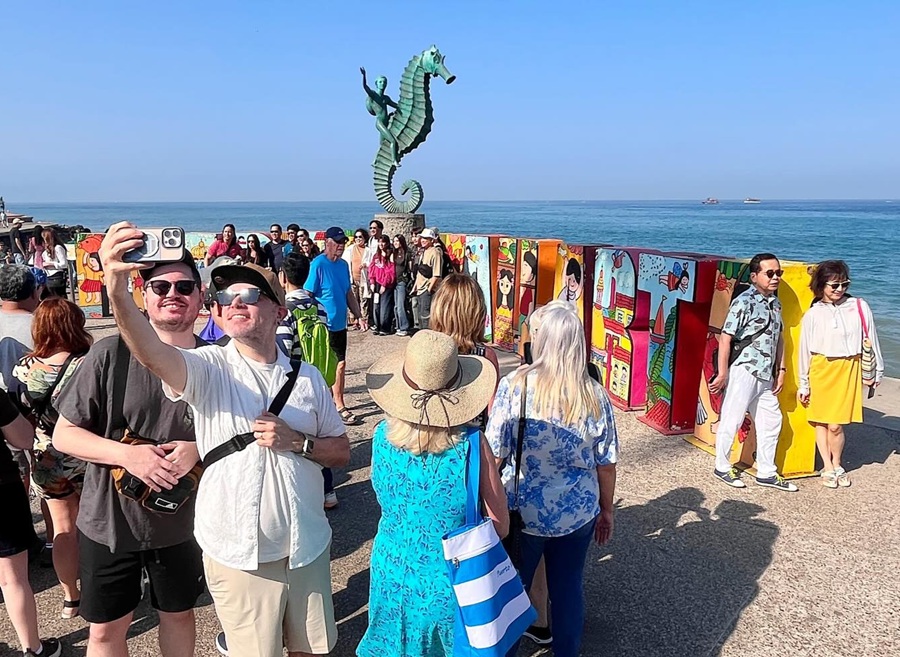 malecón en puerto vallarta