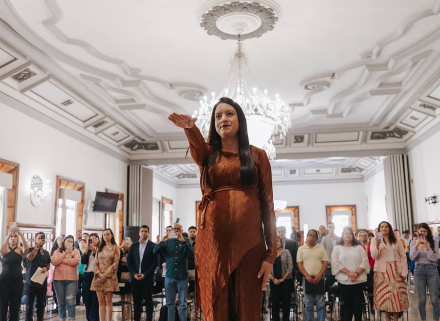 Alejandra Guadalupe Hernández Santillán, contralora de Guadalajara