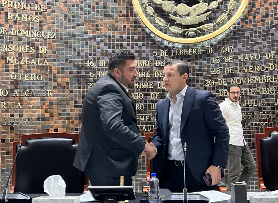secretario del congreso eduardo fabián martínez lomelí y diputado del pan julio césar hurtado