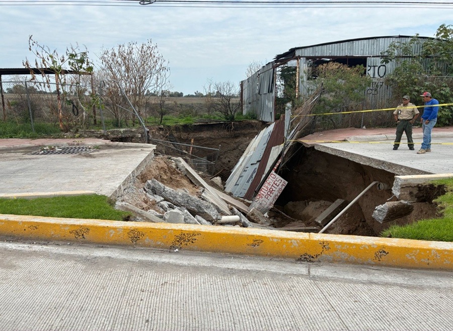 San Juan de los lagos socavón