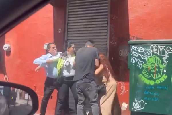 agreden a policia vial en guadalajara