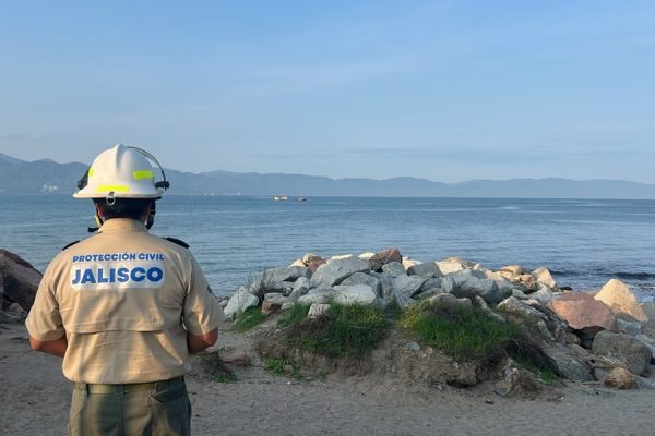 playa puerto vallarta protección civil