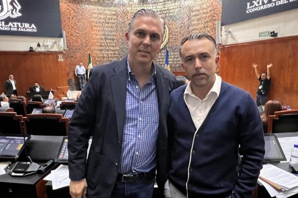 diputados alberto alfaro y josé guadalupe buenrostro