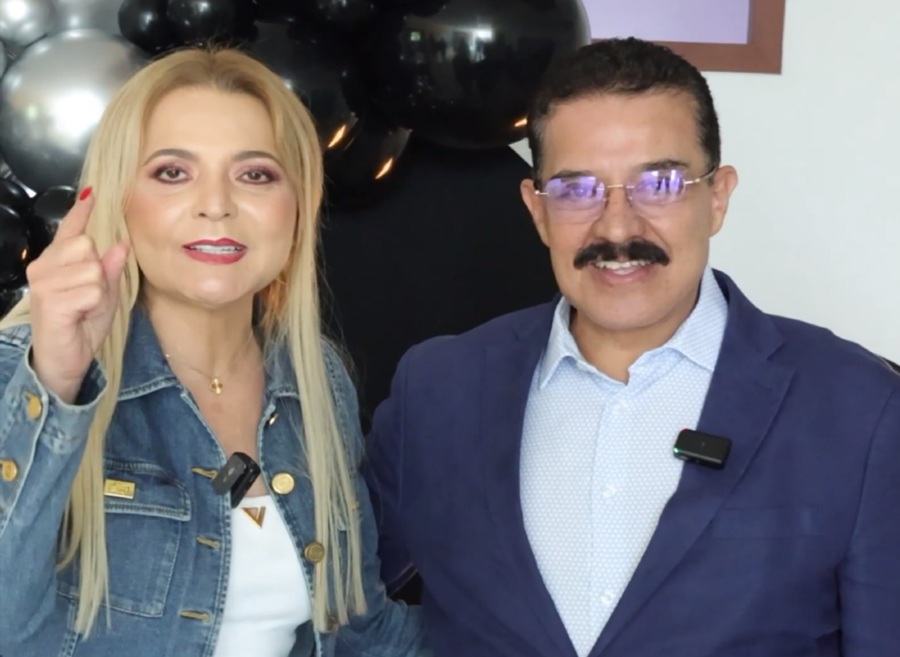 claudia delgadillo y carlos lomelí 2