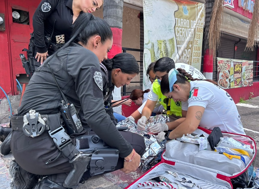 mujer pariendo en vía pública de guadalajara