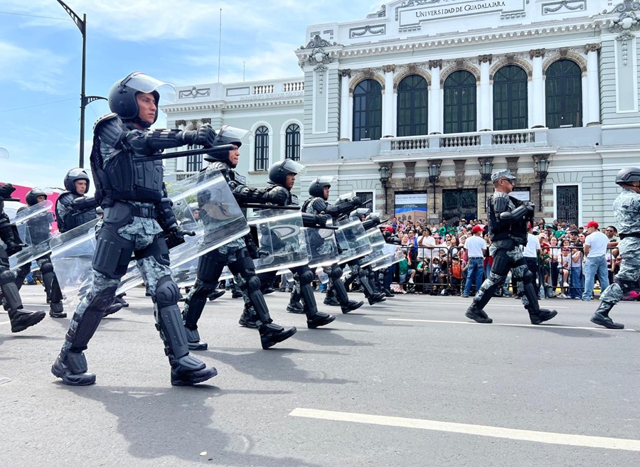 Desfile por Independencia de México, en Guadalajara.