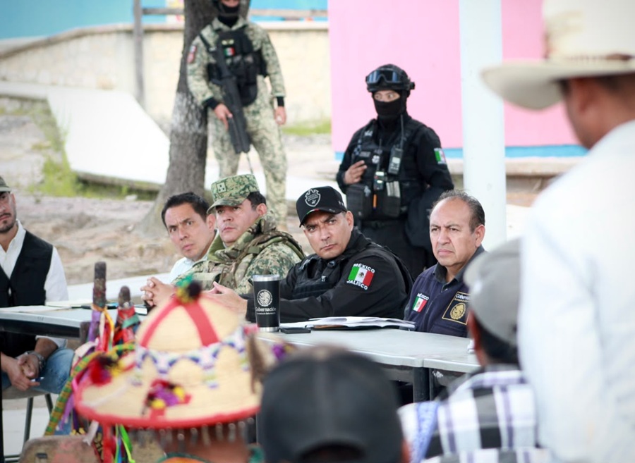 reunión autoridades con comuneros mezquitic