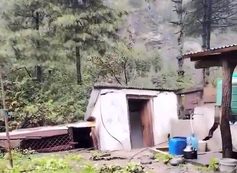 se desprende montaña en himalaya nepal
