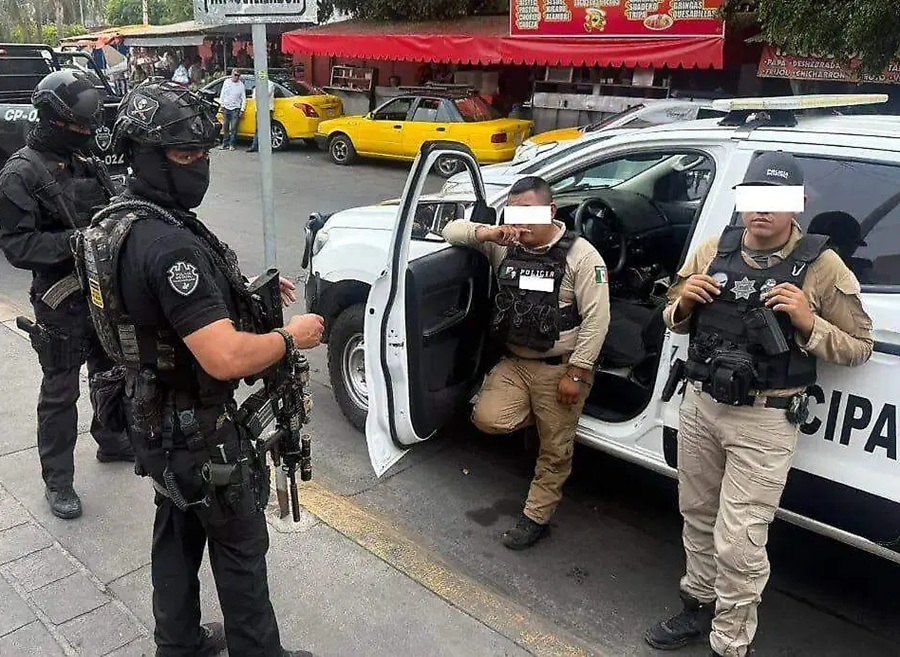 sentencian a policías por trata de personas