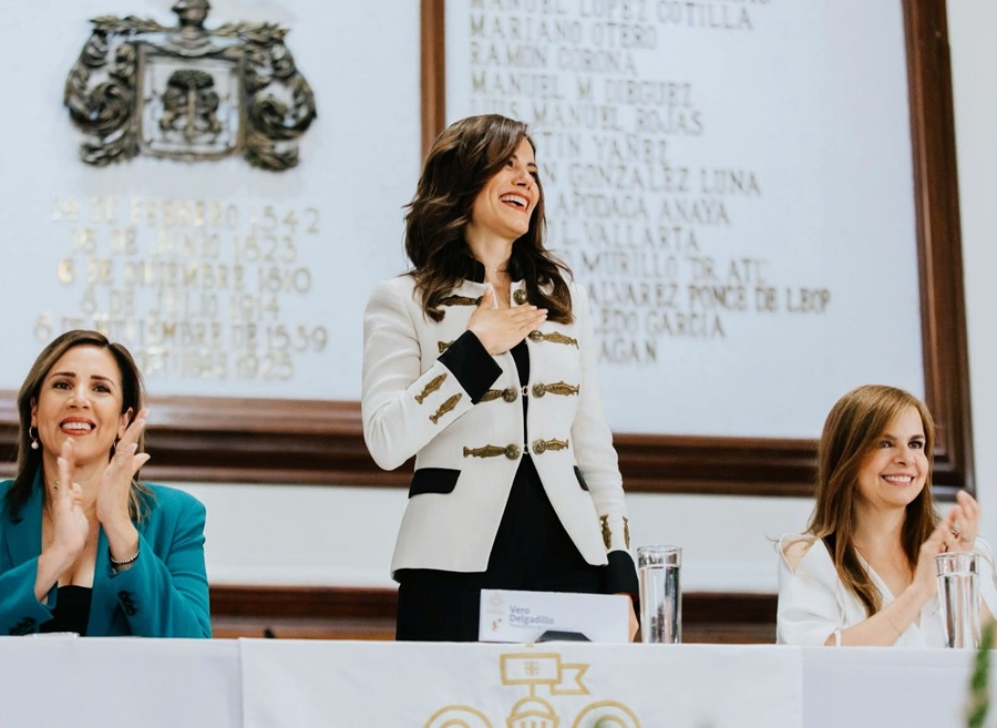 verónica delgadillo