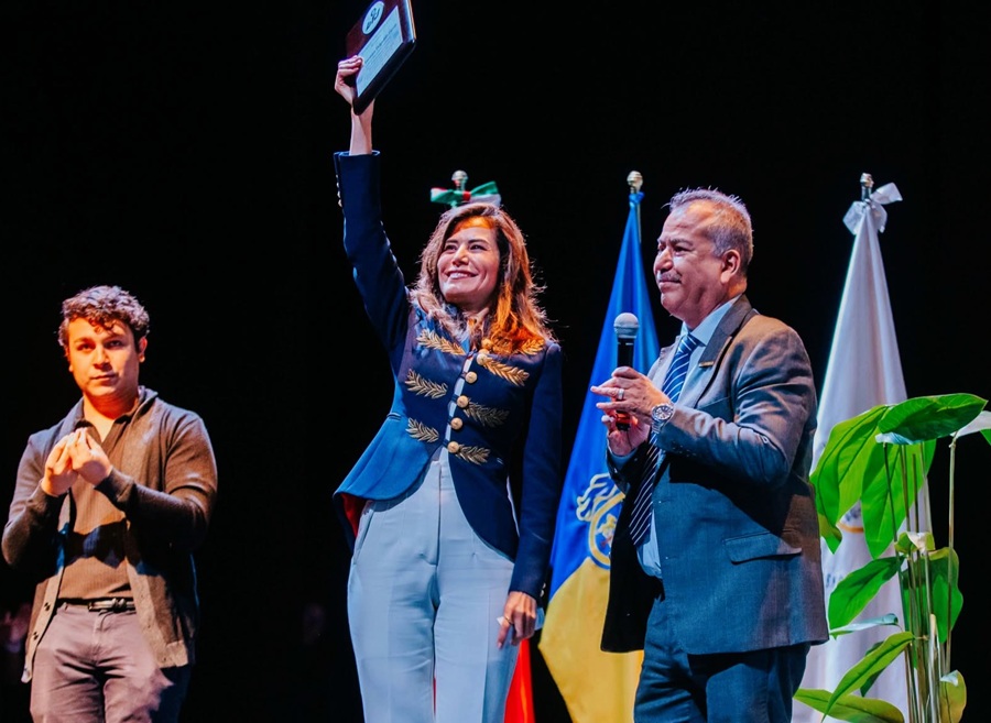 verónica delgadillo