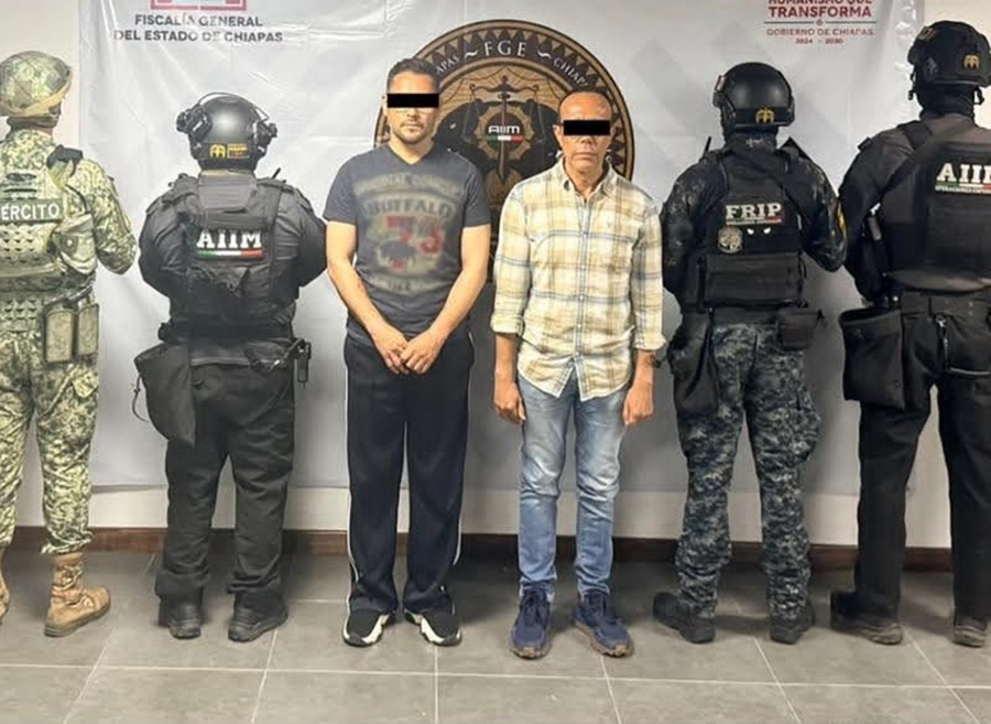 Foto Cortesía. Alexis Nucamendi Gómez, ex Alcalde, y Jorge Lorenzo Lara Cordero, edil morenista de Suchiapa, Chiapas, fueron detenidos.