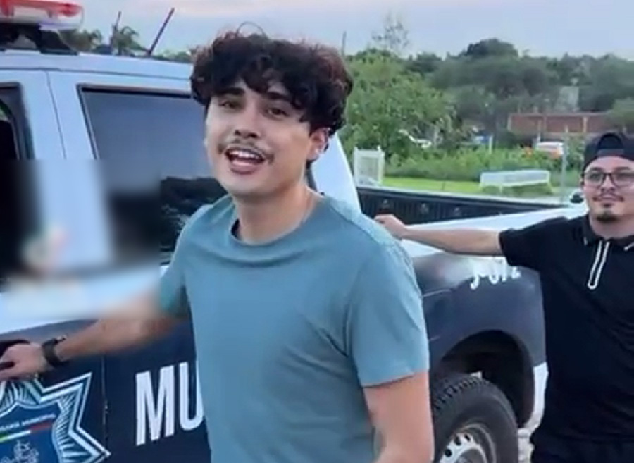 Usan patrulla de Juanacatlán para ¡videos de tiktokero!
