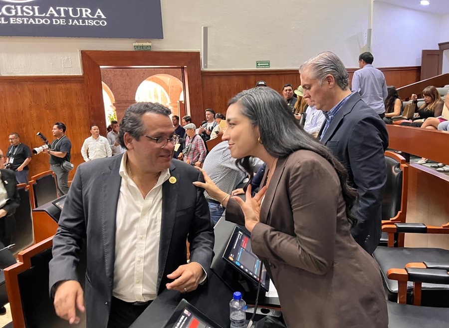 valeria ávila y josé luis tostado