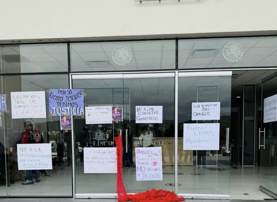 Acusan manifestantes tortura; los vinculan a proceso penal